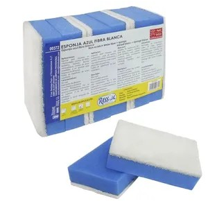 Producto de limpieza profesional con fibra blanca anti-rayaduras y esponja azul absorbente.